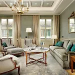 Luxury Apartments By Palazzo Portinari Salviati